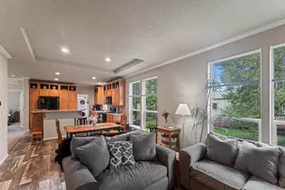 594 Detrick Drive #4, Grants Pass, OR 97527 - Photo 18