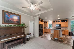 594 Detrick Dr, Grants Pass, OR 97527 - Photo 6