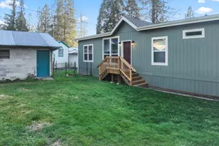 594 Detrick Dr, Grants Pass, OR 97527 - Photo 4