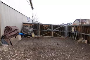 2885 SW Juniper Ave, Redmond, OR 97756 - Photo 10