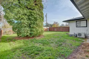 209 Chestnut St, Medford, OR 97501 - Photo 28