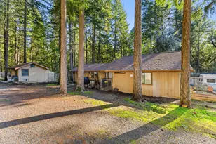 1492 Crooks Creek Rd, Selma, OR 97538 - Photo 2