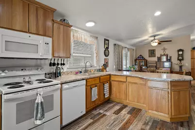 10 E South Stage Road #SPC 505, Medford, OR 97501 - Photo 6