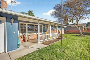 201 S Rose St, Phoenix, OR 97535 - Photo 2