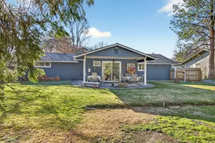 201 S Rose St, Phoenix, OR 97535 - Photo 36