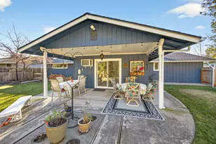 201 S Rose St, Phoenix, OR 97535 - Photo 4