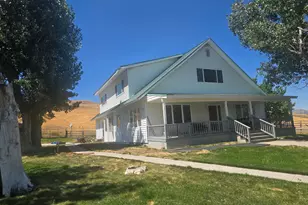 39042 Clover Flat Rd, Paisley, OR 97636 - Photo 2