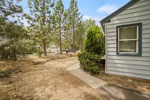 468 NE Olney Ave, Bend, OR 97701 - Photo 4