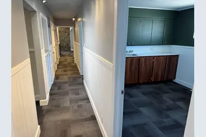 990 S Front Street, Central Point, OR 97502 - Photo 10