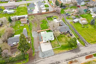 793 Marshall Ave, Medford, OR 97501 - Photo 32