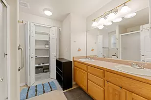 2719 SW Garden Meadow Dr, Grants Pass, OR 97527 - Photo 18