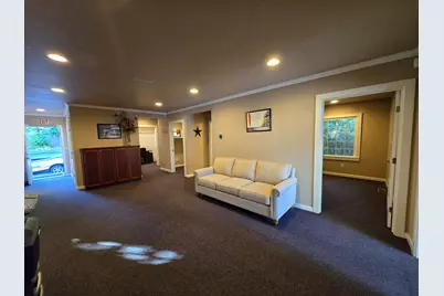 856 NE 7th Street, Grants Pass, OR 97526 - Photo 36