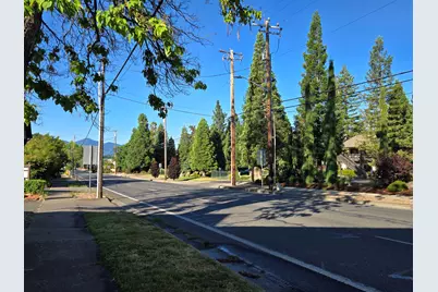 856 NE 7th Street, Grants Pass, OR 97526 - Photo 50
