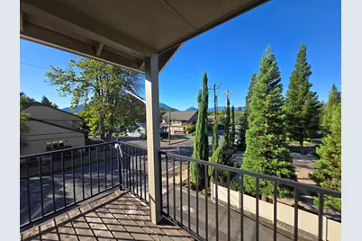 856 NE 7th Street, Grants Pass, OR 97526 - Photo 22