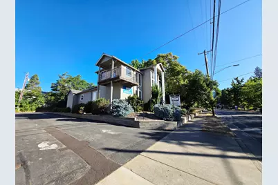 856 NE 7th Street, Grants Pass, OR 97526 - Photo 4