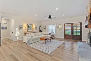 1645 NW Williamsburg Dr, Grants Pass, OR 97526 - Photo 14