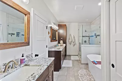 1645 NW Williamsburg Drive, Grants Pass, OR 97526 - Photo 18