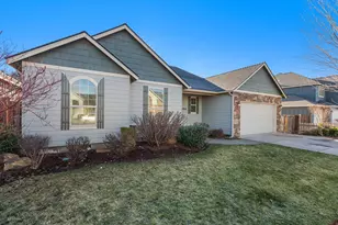 1664 NW Teakwood Ln, Redmond, OR 97756 - Photo 1