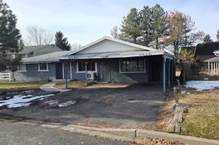 1320 Summers Ln, Klamath Falls, OR 97603 - Photo 2