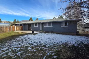 1320 Summers Ln, Klamath Falls, OR 97603 - Photo 22