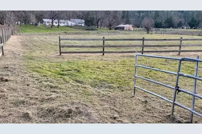 427 Lofland Lane, Williams, OR 97544 - Photo 44