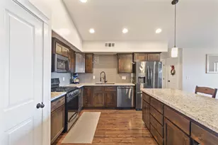 110 Linton Way, Eagle Point, OR 97524 - Photo 10