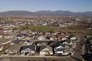 110 Linton Way, Eagle Point, OR 97524 - Photo 38