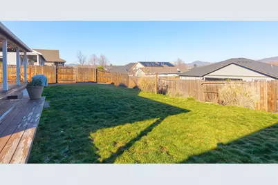 110 Linton Way, Eagle Point, OR 97524 - Photo 32