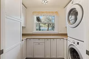 285 Beach St, Ashland, OR 97520 - Photo 32