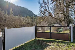 26960 Hwy 62, Trail, OR 97541 - Photo 30