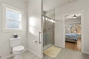 672 Nobility Dr, Medford, OR 97501 - Photo 18