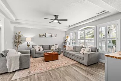 981 Garden Springs Circle, Medford, OR 97504 - Photo 4