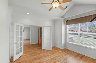 610 Sutton Pl, Ashland, OR 97520 - Photo 10