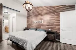 63201 NE Boyd Acres Rd, Bend, OR 97701 - Photo 18