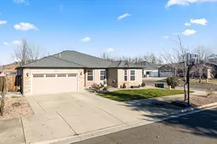 3267 Ford Dr, Medford, OR 97504 - Photo 32