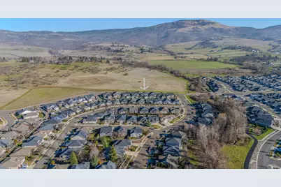 1130 Stanford Avenue, Medford, OR 97504 - Photo 44