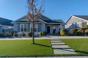 1130 Stanford Ave, Medford, OR 97504 - Photo 4