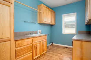 1273 SE 4th Ave, Mill City, OR 97360 - Photo 44