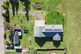 1273 SE 4th Ave, Mill City, OR 97360 - Photo 46