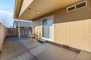 1242 Hawk Dr, Central Point, OR 97502 - Photo 24