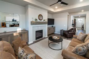 1007 NE Hudspeth Cir, Prineville, OR 97754 - Photo 4