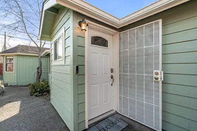 719 SW I Street, Grants Pass, OR 97526 - Photo 22