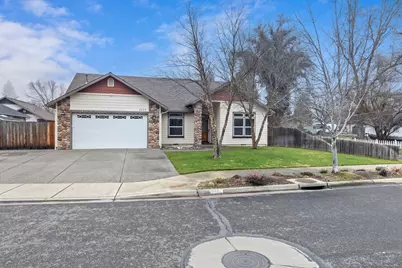 2084 SW Ford Street, Grants Pass, OR 97526 - Photo 2