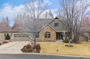 19541 Sugar Mill Loop, Bend, OR 97702 - Photo 2