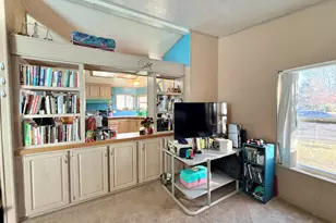 14107 Ravenwood Dr, Klamath Falls, OR 97601 - Photo 4