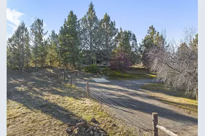 20275 Rogers Road, Bend, OR 97703 - Photo 28