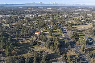 20275 Rogers Rd, Bend, OR 97703 - Photo 32