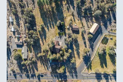 20275 Rogers Road, Bend, OR 97703 - Photo 30