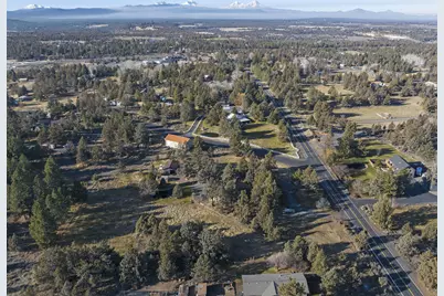 20275 Rogers Road, Bend, OR 97703 - Photo 30