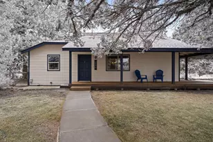 20275 Rogers Rd, Bend, OR 97703 - Photo 4